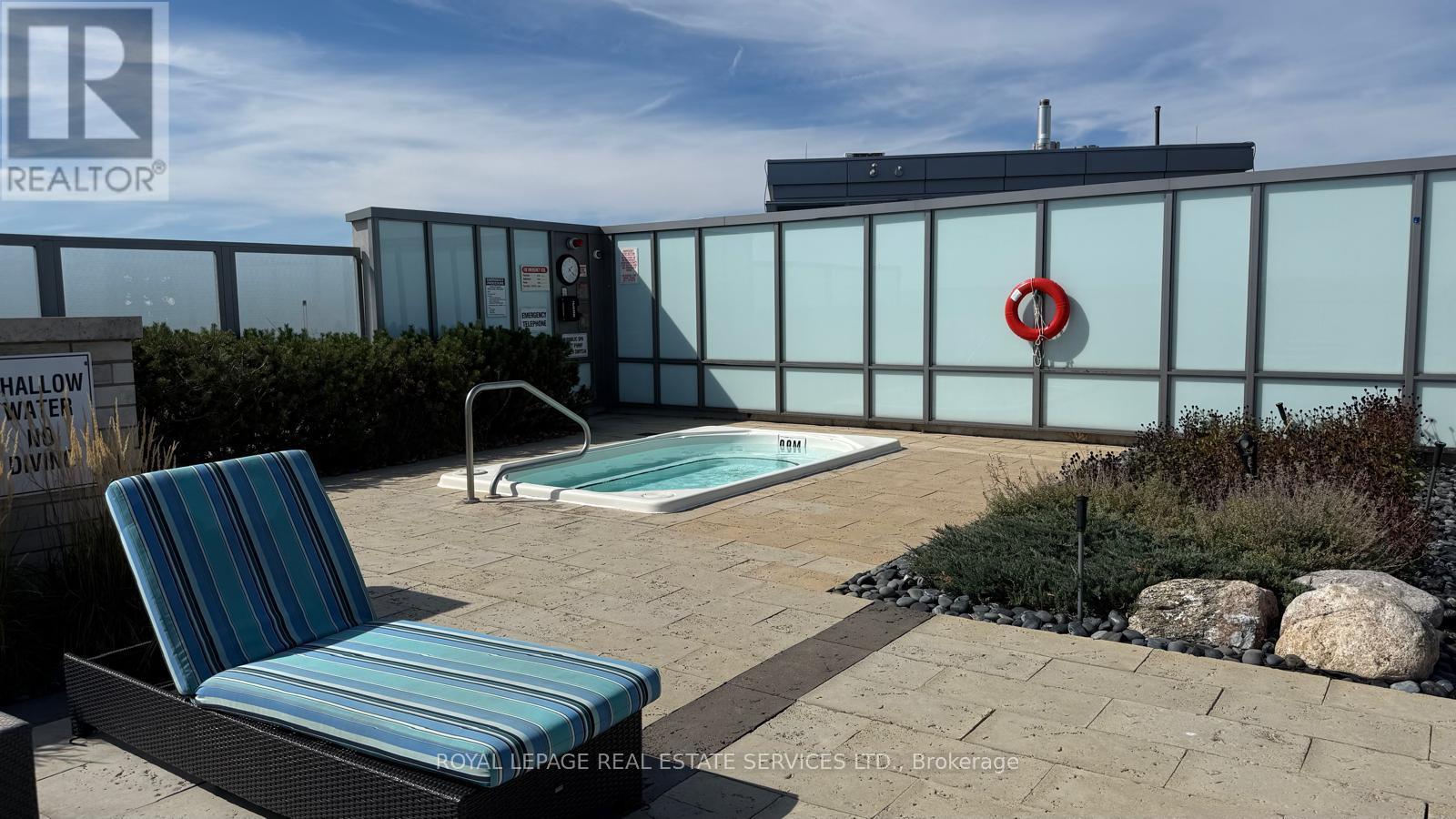 501 - 11 Bronte Road, Oakville, Ontario  L6L 0E1 - Photo 13 - W12509620