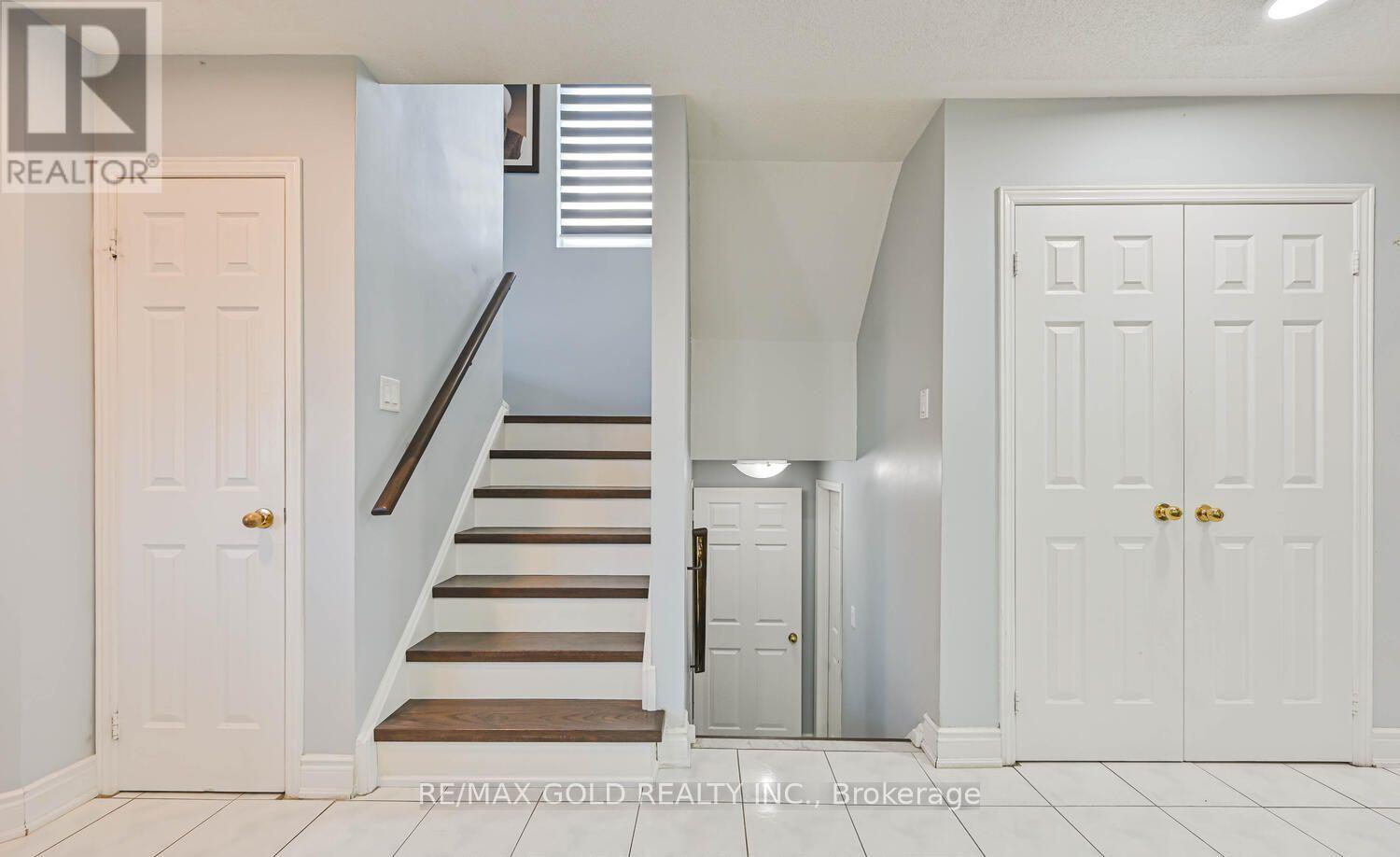 101 Beaconsfield Avenue, Brampton, Ontario  L6Y 4R6 - Photo 19 - W12509626