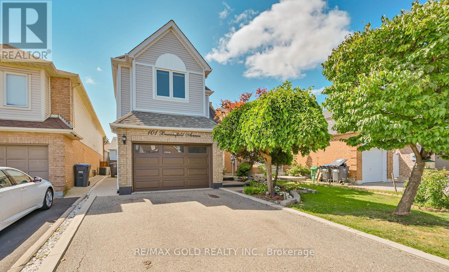 101 Beaconsfield Avenue, Brampton, Ontario  L6Y 4R6 - Photo 2 - W12509626