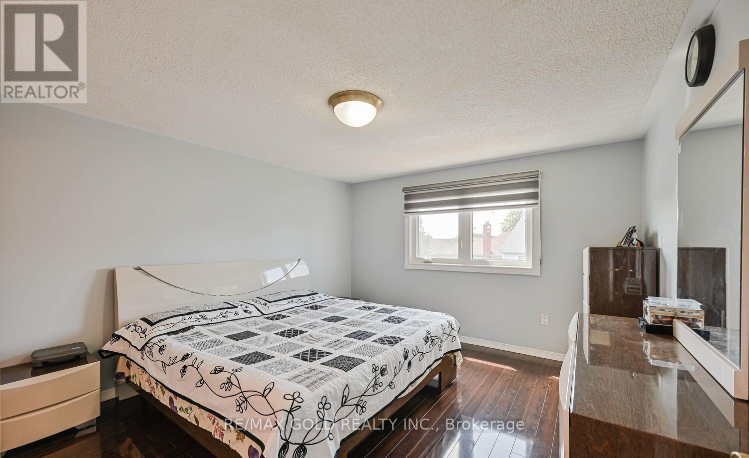 101 Beaconsfield Avenue, Brampton, Ontario  L6Y 4R6 - Photo 27 - W12509626