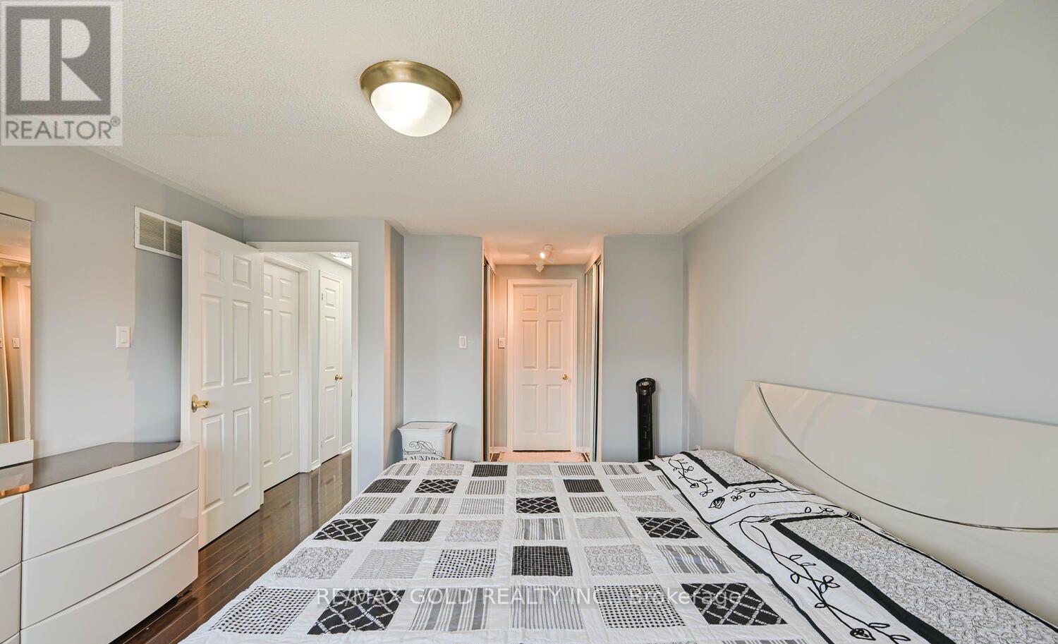 101 Beaconsfield Avenue, Brampton, Ontario  L6Y 4R6 - Photo 29 - W12509626