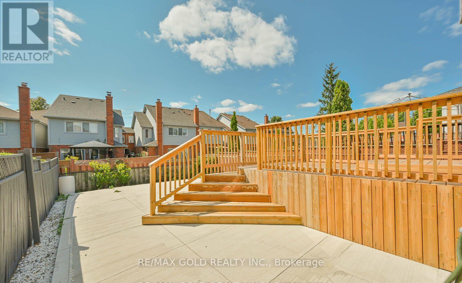 101 Beaconsfield Avenue, Brampton, Ontario  L6Y 4R6 - Photo 39 - W12509626