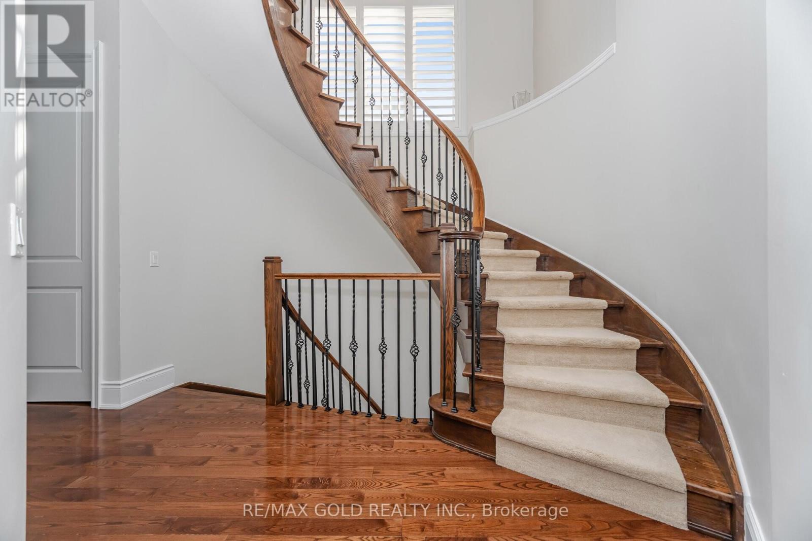 10 Vissini Way, Brampton, Ontario  L6P 2W2 - Photo 18 - W12509654