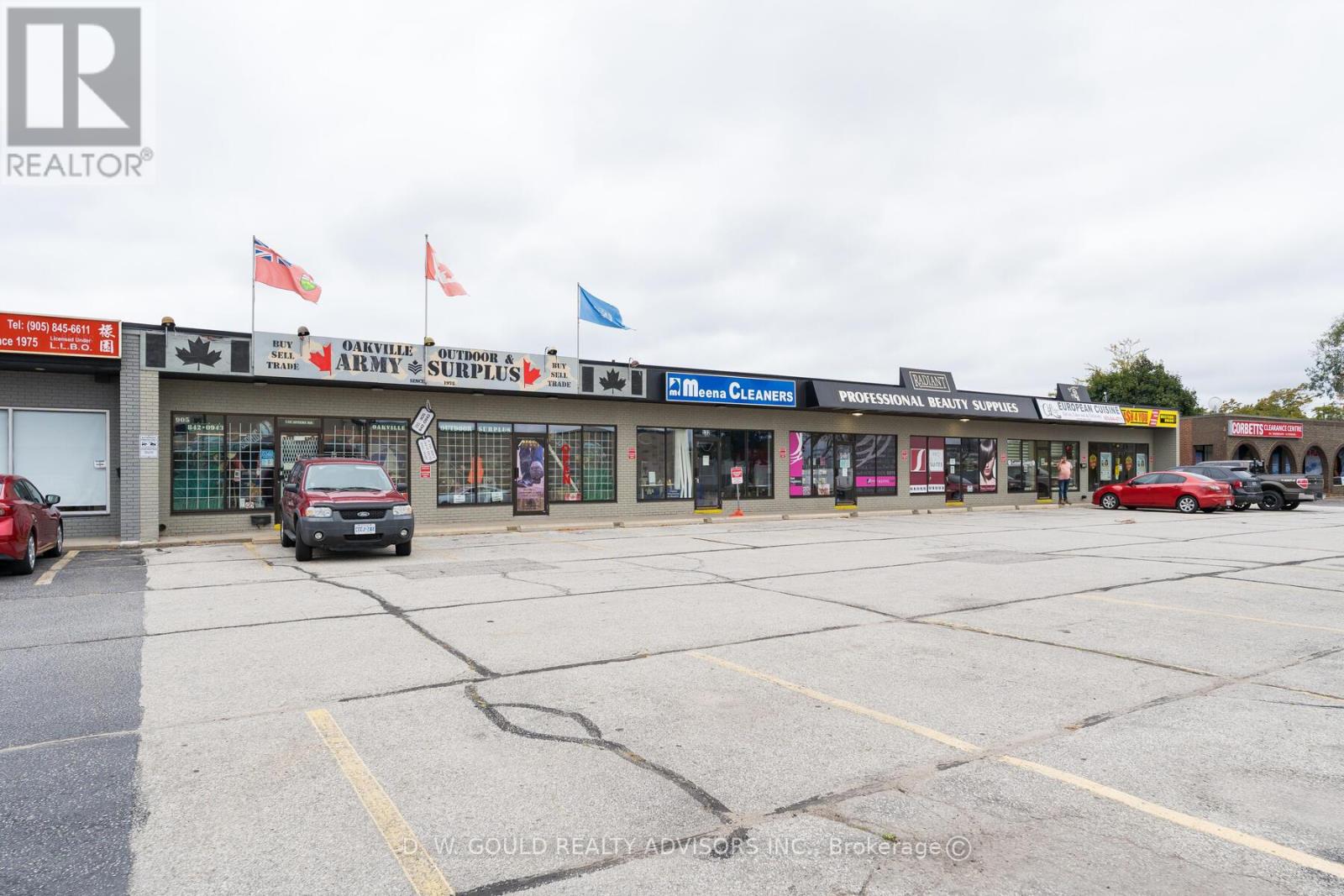 130-136 Speers Road, Oakville, Ontario  L6K 2E7 - Photo 14 - W12509666