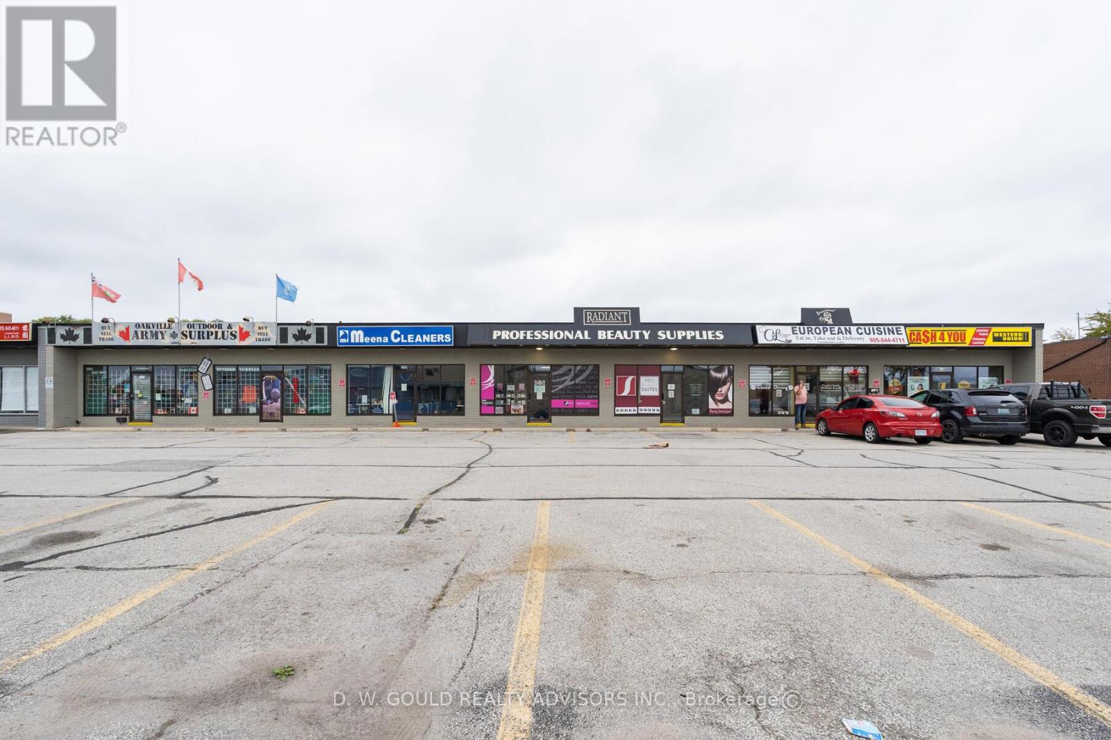 130-136 Speers Road, Oakville, Ontario  L6K 2E7 - Photo 16 - W12509666