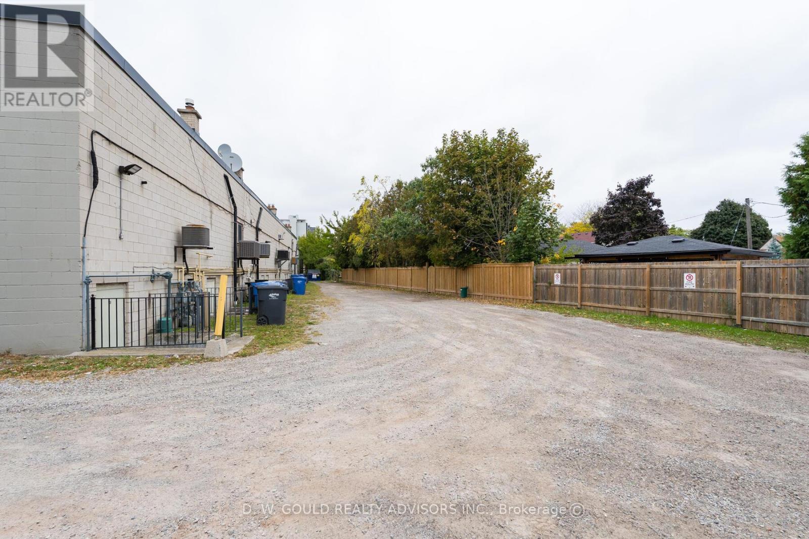 130-136 Speers Road, Oakville, Ontario  L6K 2E7 - Photo 24 - W12509666