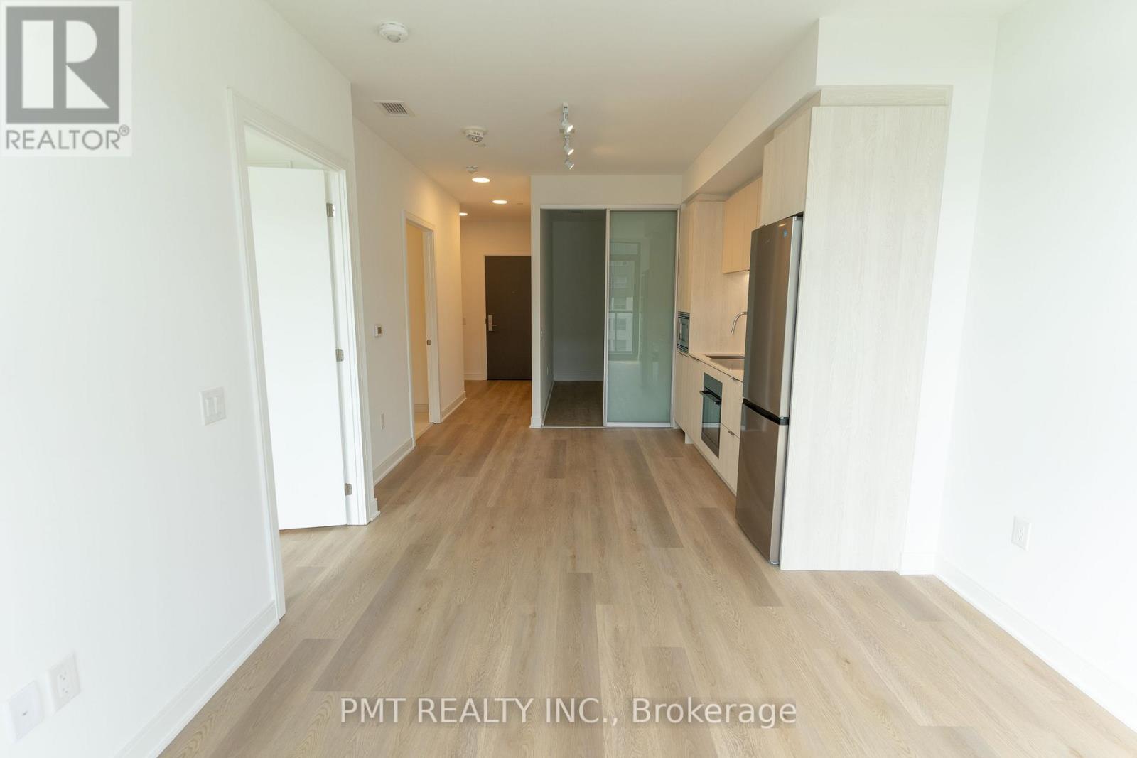 717 - 86 Dundas Street E, Mississauga, Ontario  L5A 1W4 - Photo 4 - W12509668