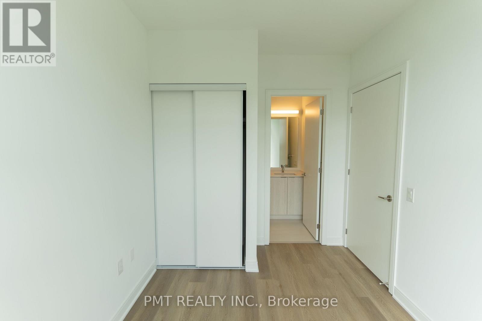 717 - 86 Dundas Street E, Mississauga, Ontario  L5A 1W4 - Photo 6 - W12509668