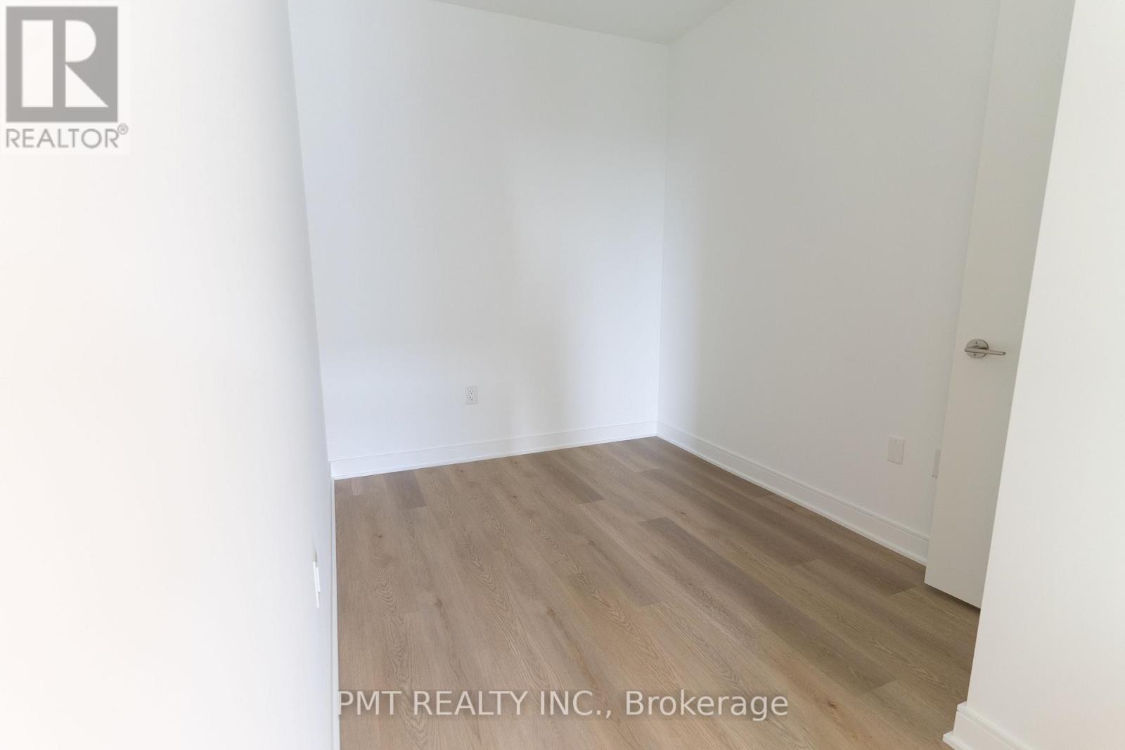 717 - 86 Dundas Street E, Mississauga, Ontario  L5A 1W4 - Photo 8 - W12509668