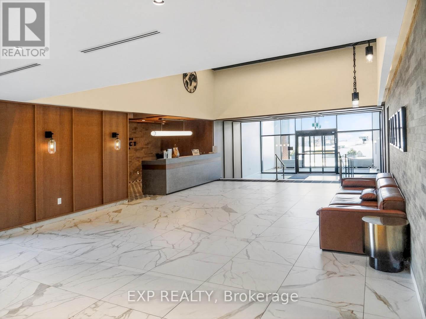 813 - 2300 St Clair Avenue W, Toronto, Ontario  M6N 1K8 - Photo 2 - W12509704