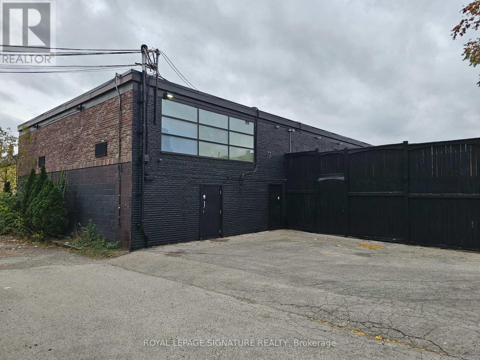 545 Richmond Street, London East, Ontario N6A 3E9 - Photo 3 - X12509540