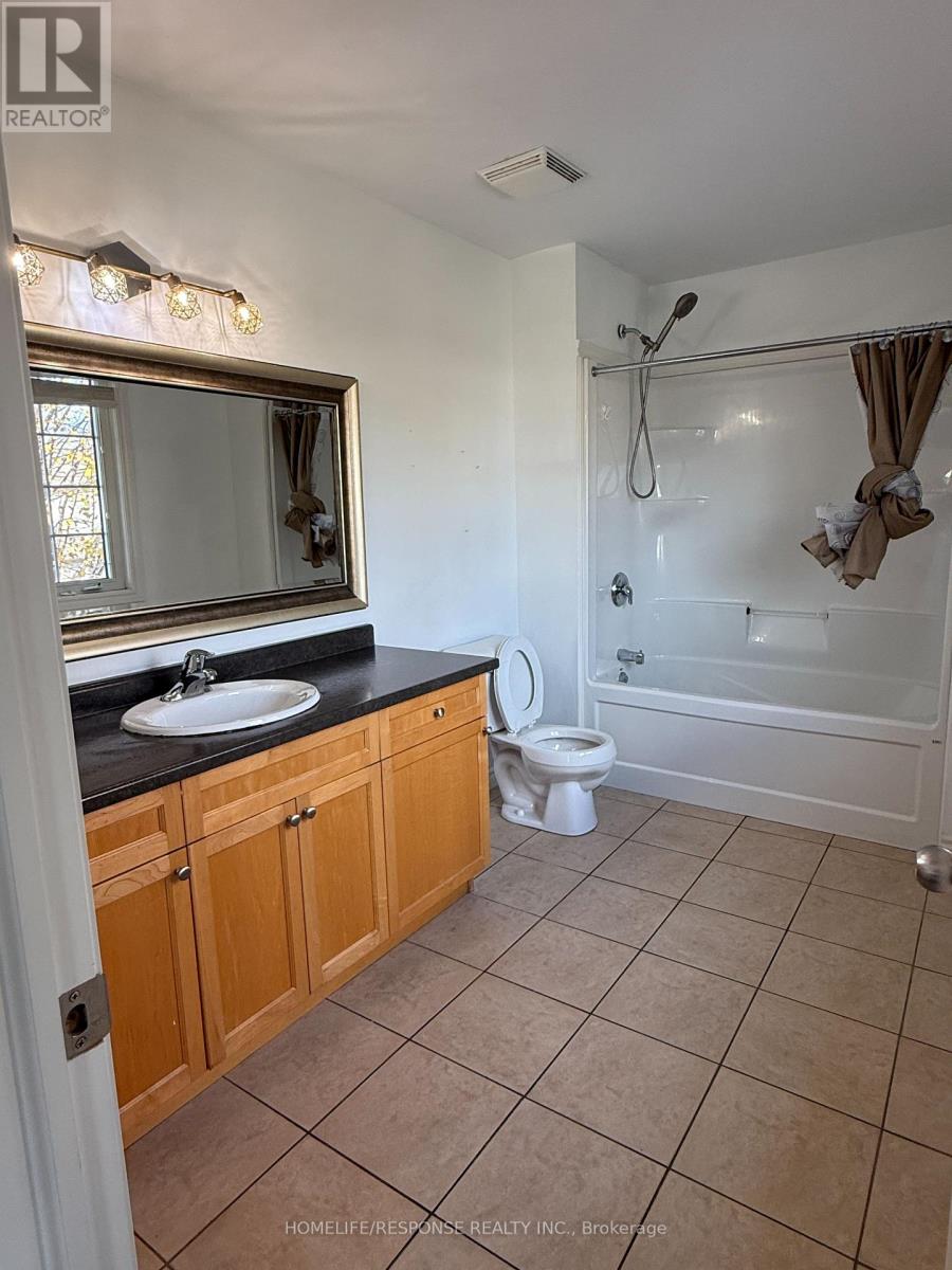 27 - 960 Bitterbush Crescent, London North, Ontario N6H 0G1 - Photo 17 - X12509554