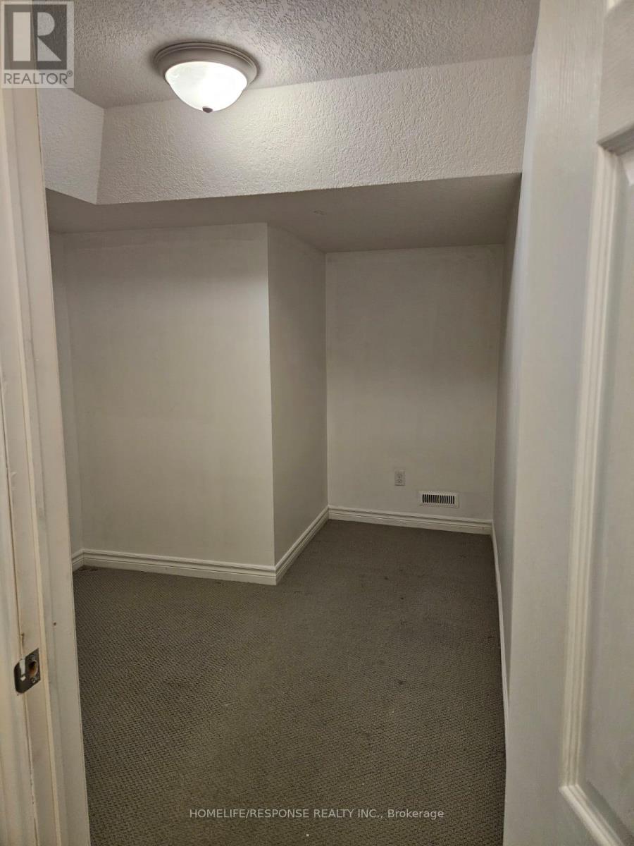 27 - 960 Bitterbush Crescent, London North, Ontario N6H 0G1 - Photo 23 - X12509554