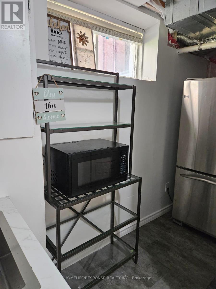 27 - 960 Bitterbush Crescent, London North, Ontario N6H 0G1 - Photo 25 - X12509554