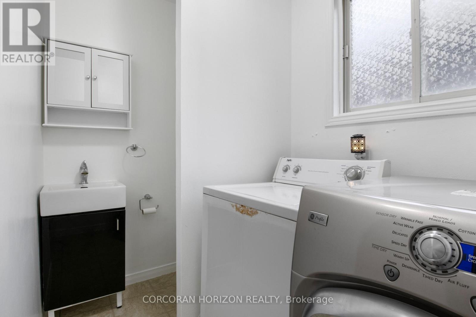 43 Middleton Street, Cambridge, Ontario  N1S 2R2 - Photo 11 - X12509560