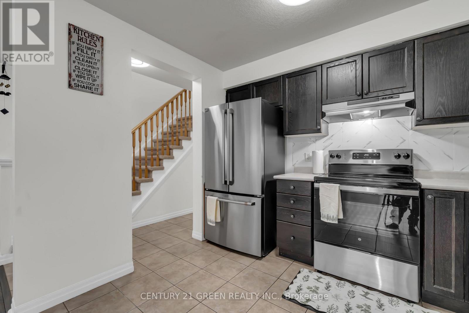 54 Rockcliffe Drive E, Kitchener, Ontario  N2R 1W5 - Photo 10 - X12509578