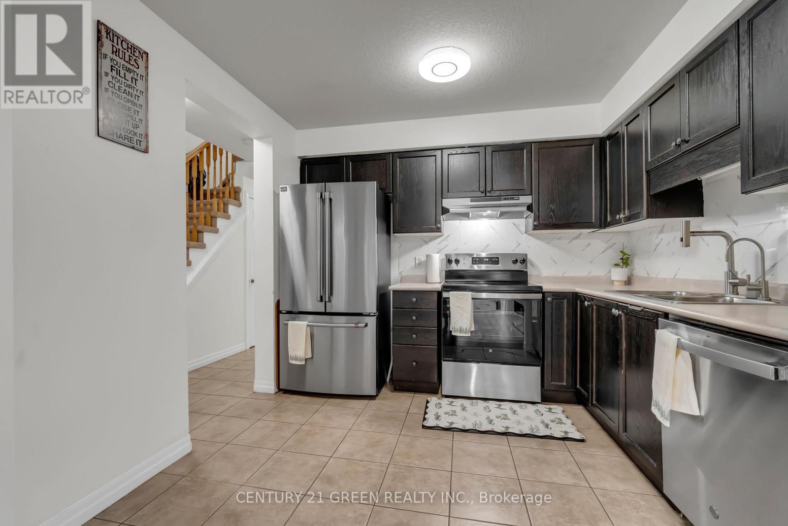 54 Rockcliffe Drive E, Kitchener, Ontario  N2R 1W5 - Photo 11 - X12509578