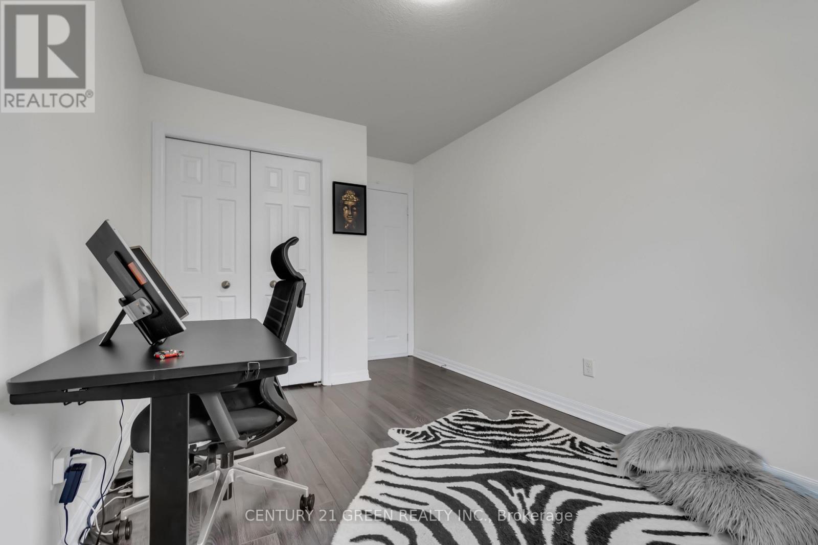 54 Rockcliffe Drive E, Kitchener, Ontario  N2R 1W5 - Photo 18 - X12509578