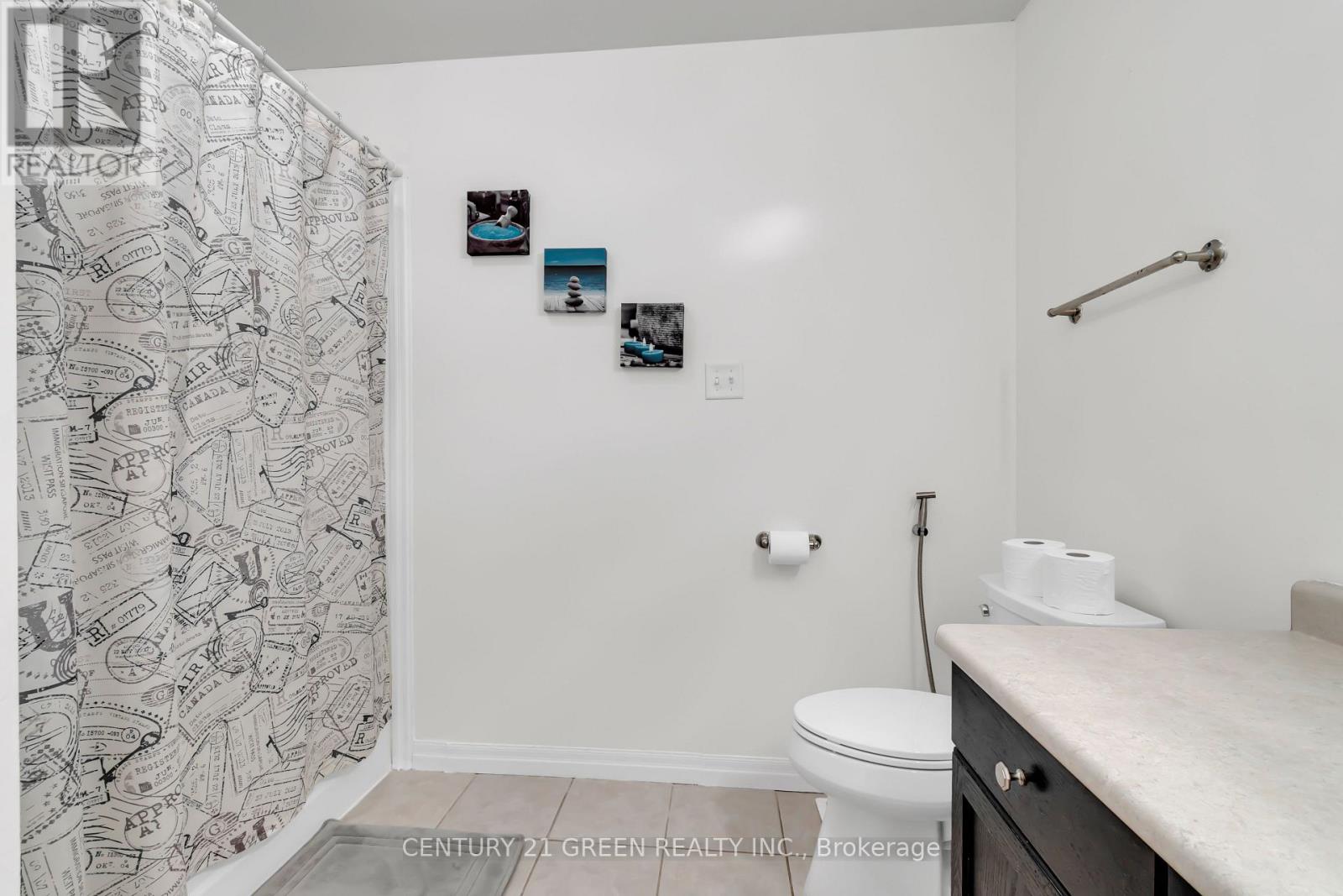 54 Rockcliffe Drive E, Kitchener, Ontario  N2R 1W5 - Photo 22 - X12509578