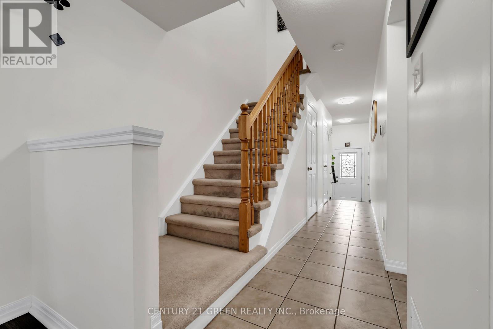 54 Rockcliffe Drive E, Kitchener, Ontario  N2R 1W5 - Photo 5 - X12509578