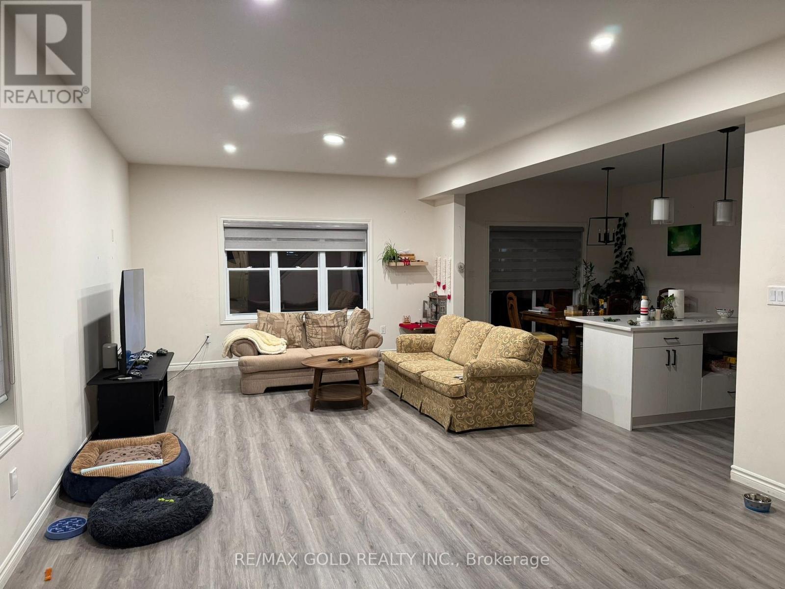 247 Byers Street, London South, Ontario N6L 0J2 - Photo 11 - X12509688