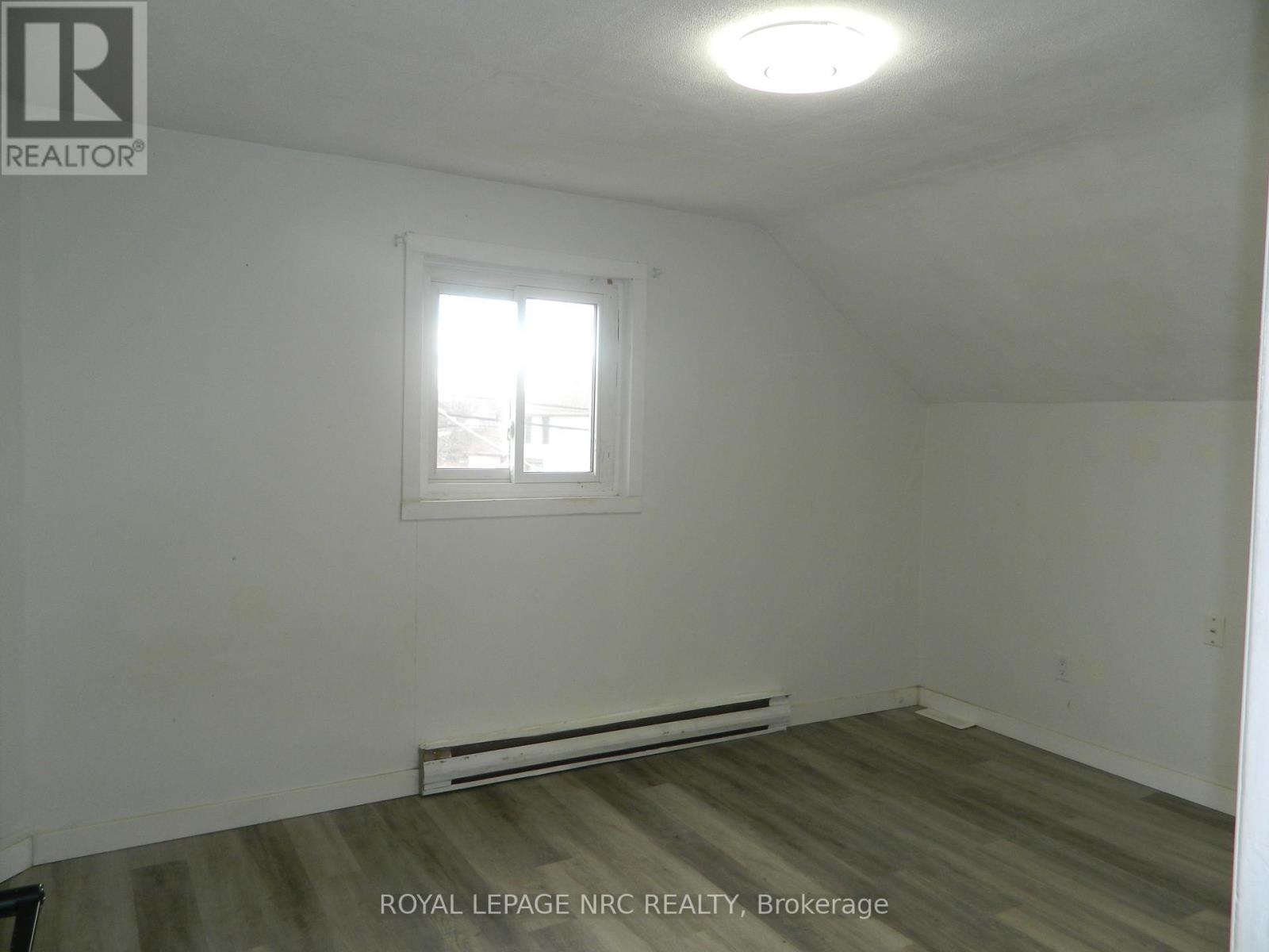 210 Phipps Street, Fort Erie, Ontario  L2A 2V5 - Photo 12 - X12509828