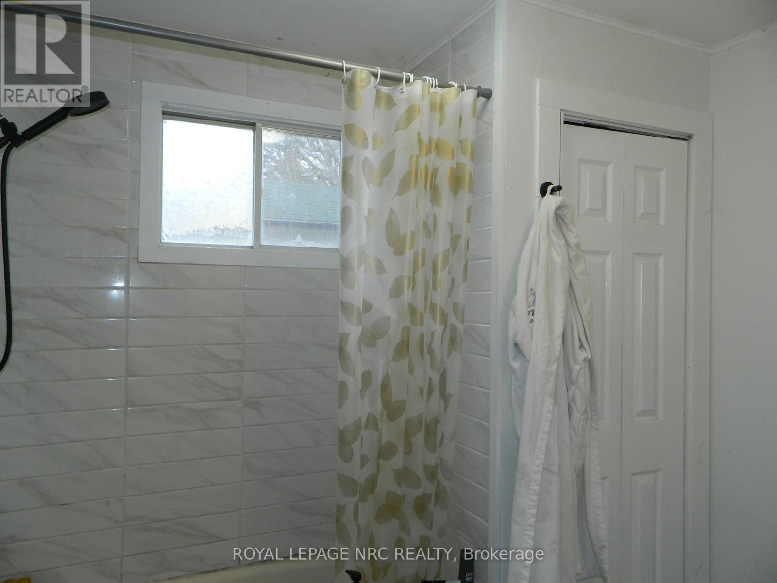 210 Phipps Street, Fort Erie, Ontario  L2A 2V5 - Photo 17 - X12509828