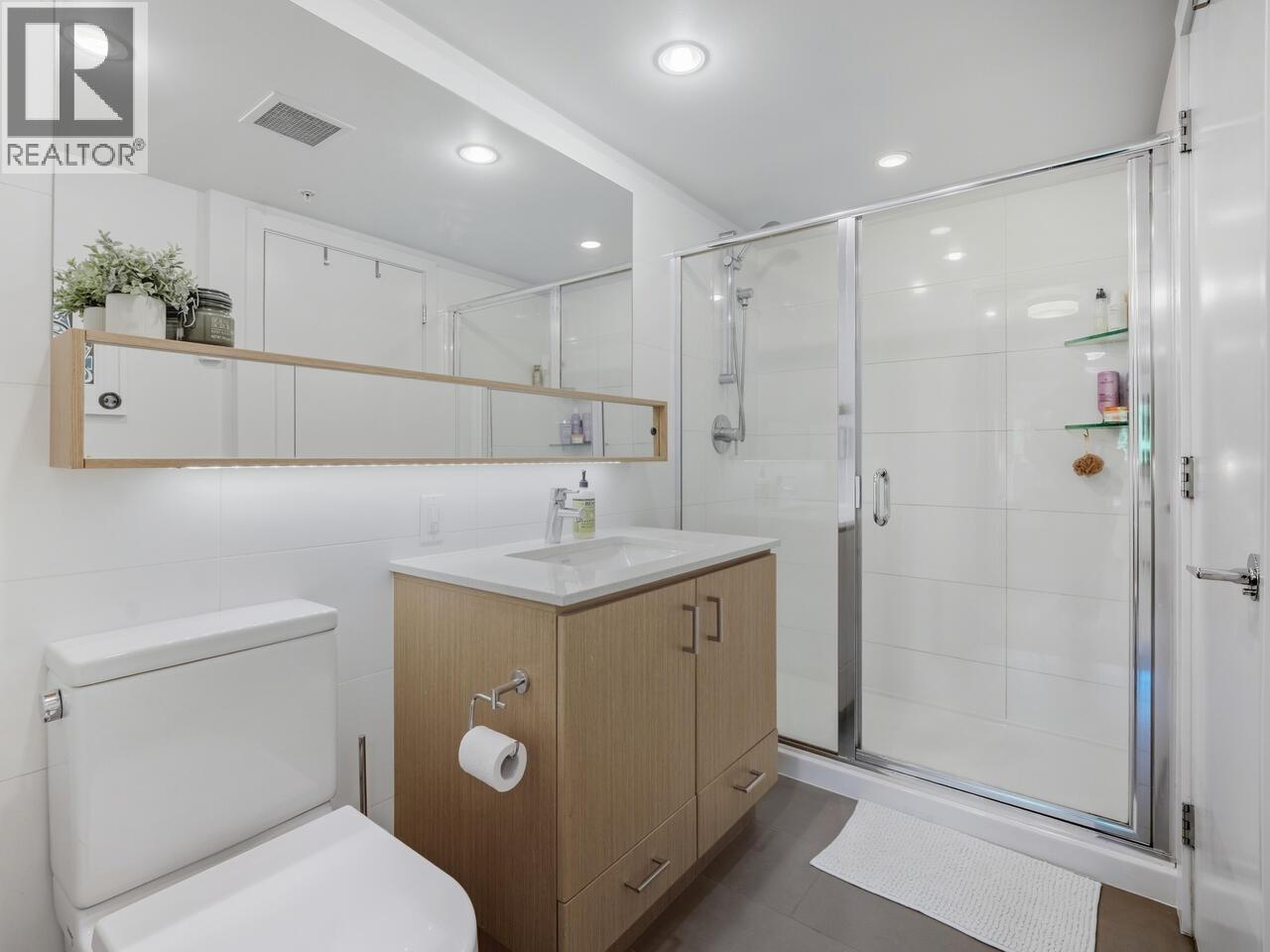 208 221 E 3rd Street, North Vancouver, British Columbia  V7L 0C1 - Photo 17 - R3064668