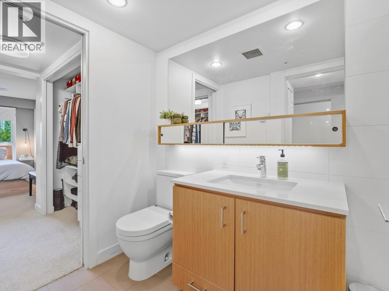 208 221 E 3rd Street, North Vancouver, British Columbia  V7L 0C1 - Photo 18 - R3064668