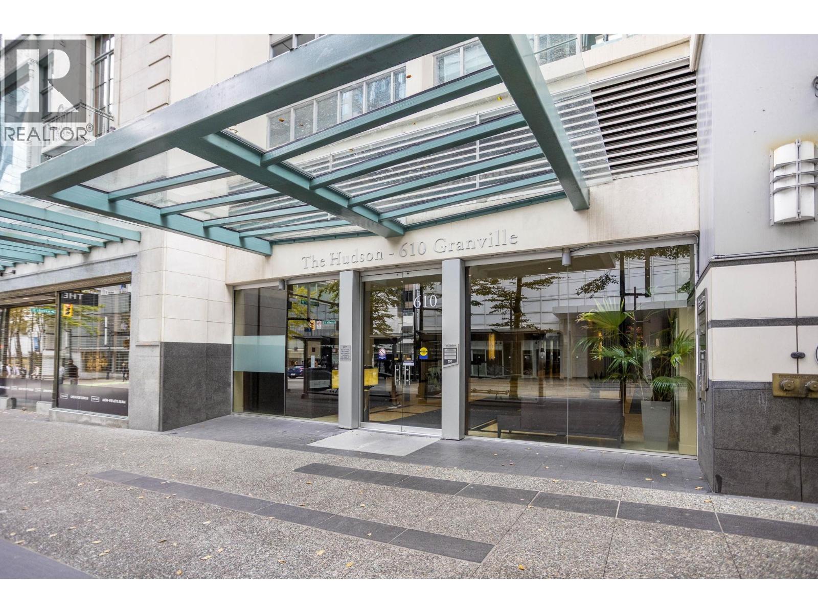 2613 610 Granville Street, Vancouver, British Columbia  V6C 3T3 - Photo 3 - R3064675