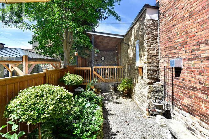 32 Apple Street, Brockville, Ontario  K6V 4X8 - Photo 12 - X12509772