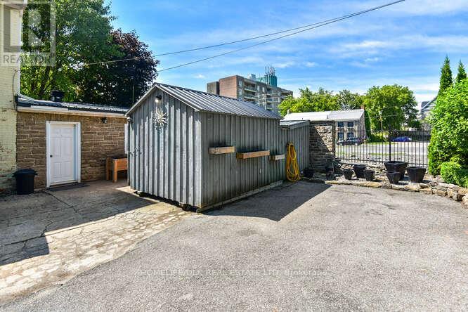 32 Apple Street, Brockville, Ontario  K6V 4X8 - Photo 5 - X12509772