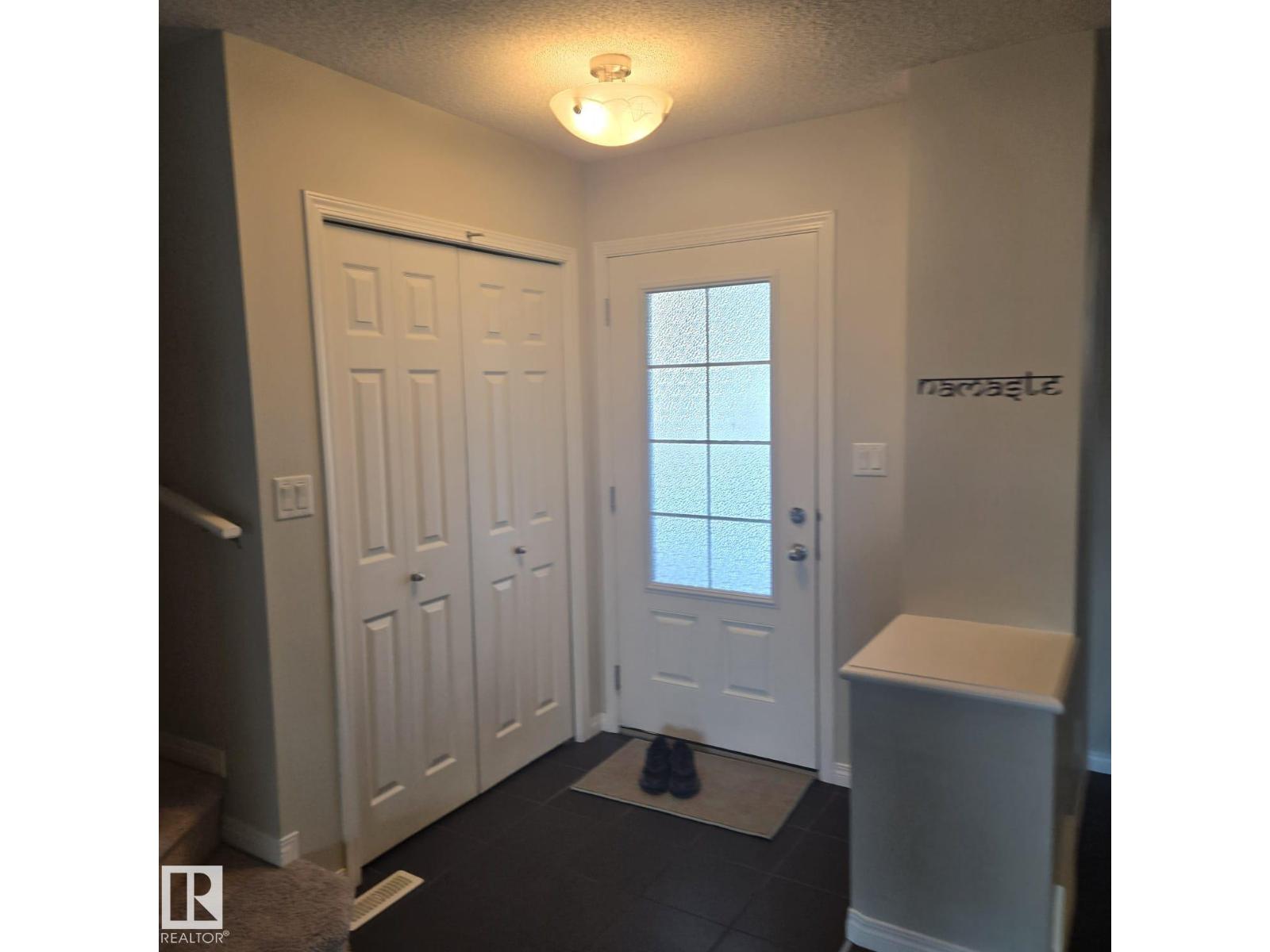 7315 22 Av Sw, Edmonton, Alberta  T6X 0V6 - Photo 3 - E4463094