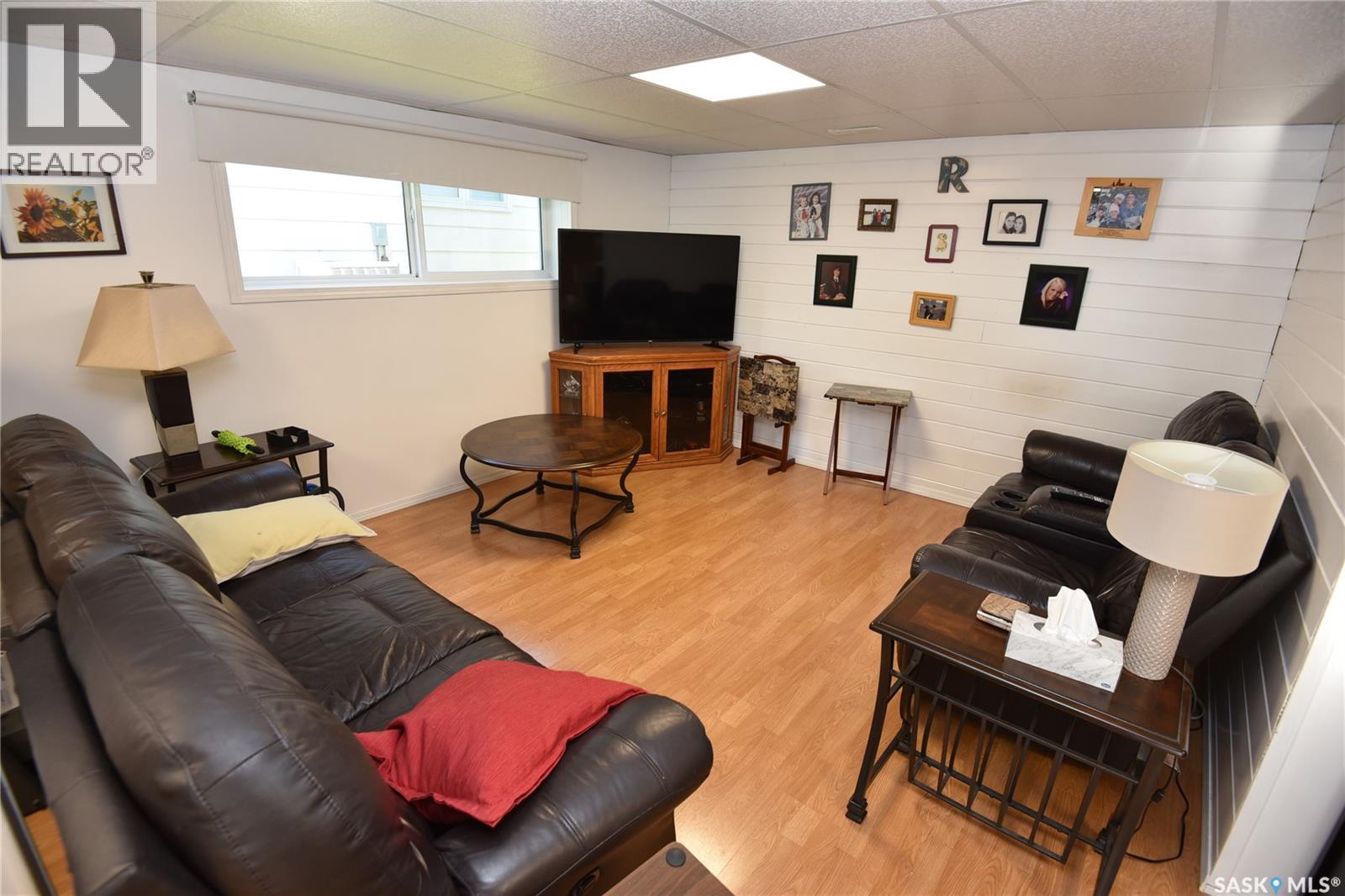 402 Watson Crescent, Nipawin, Saskatchewan  S0E 1E0 - Photo 34 - SK021583