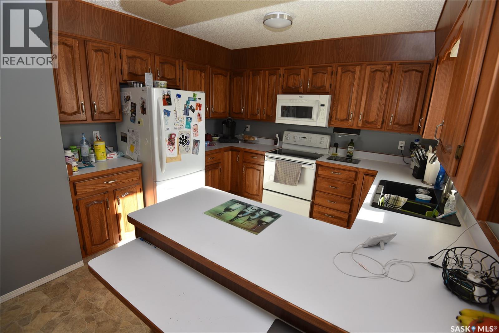 402 Watson Crescent, Nipawin, Saskatchewan  S0E 1E0 - Photo 16 - SK021583