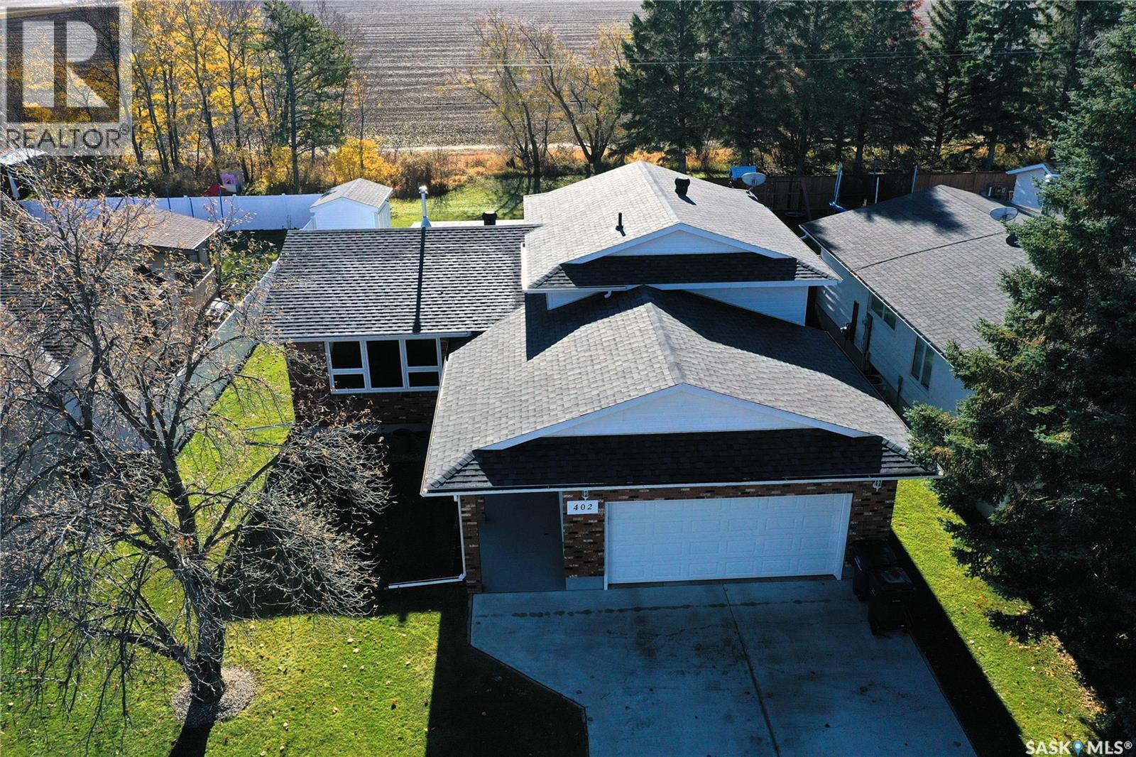 402 Watson Crescent, Nipawin, Saskatchewan  S0E 1E0 - Photo 2 - SK021583