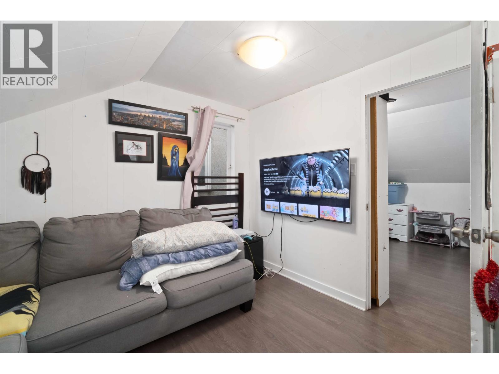 5735 Earles Street, Vancouver, British Columbia V5R 3S4 - Photo 11 - R3064708