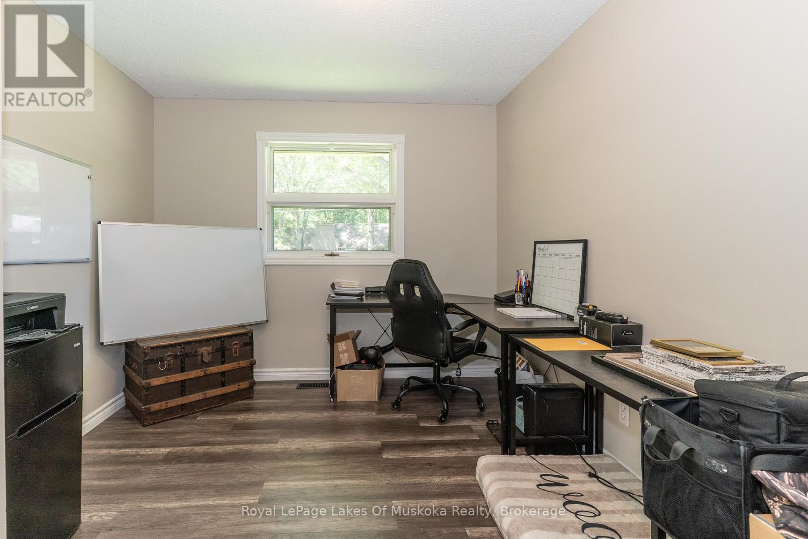 220 Alexander Street, Gravenhurst, Ontario P1P 1A6 - Photo 17 - X12509744