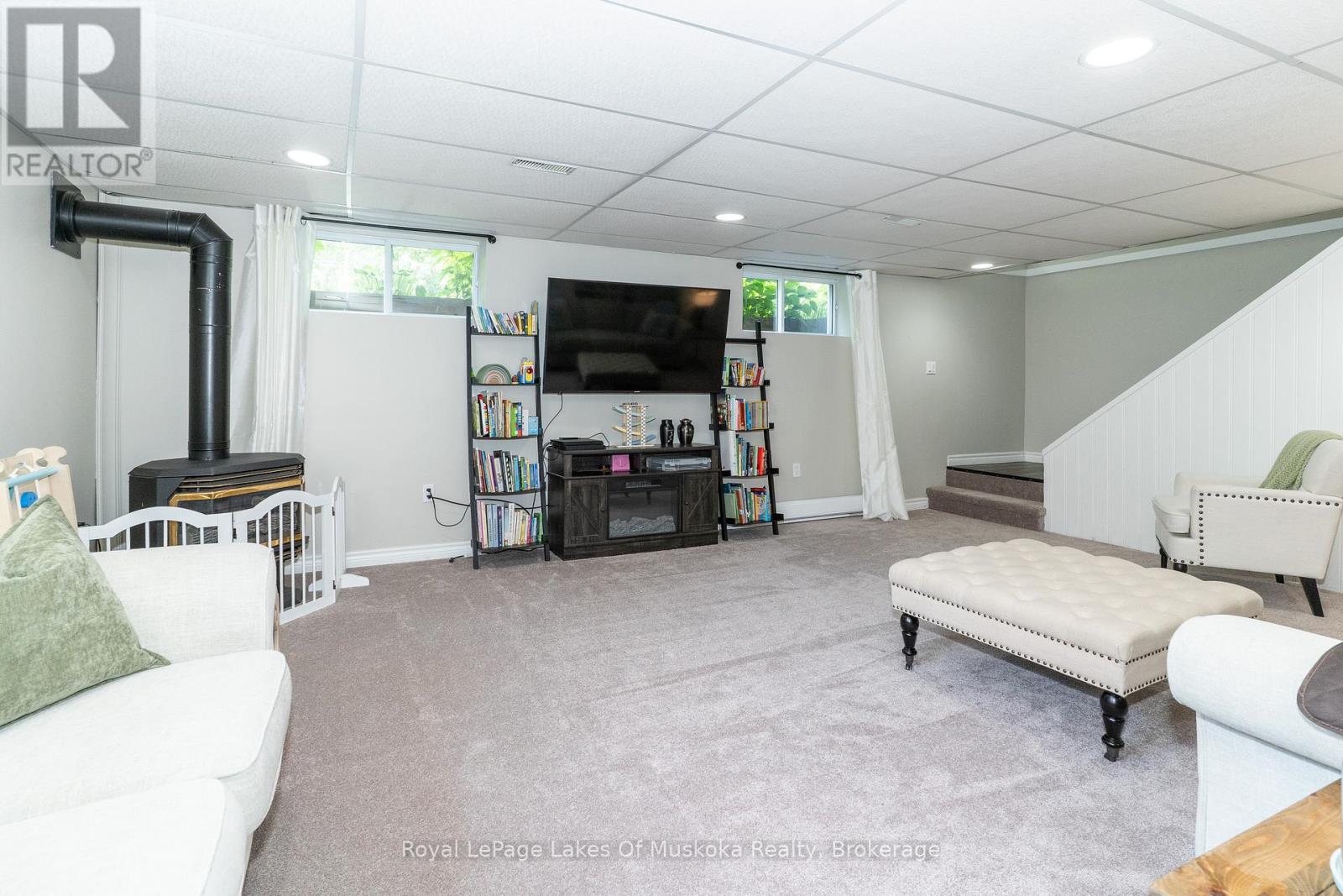 220 Alexander Street, Gravenhurst, Ontario P1P 1A6 - Photo 27 - X12509744