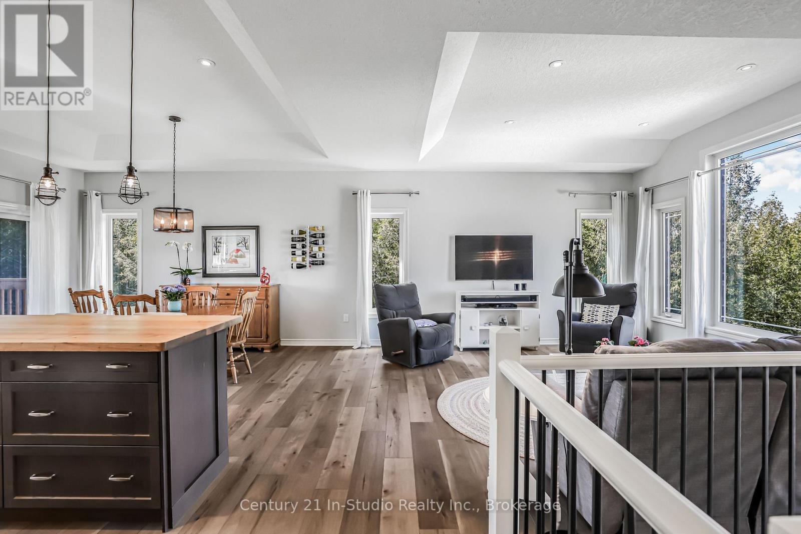 202 Meredith Way, Chatsworth, Ontario N0H 1G0 - Photo 11 - X12509832