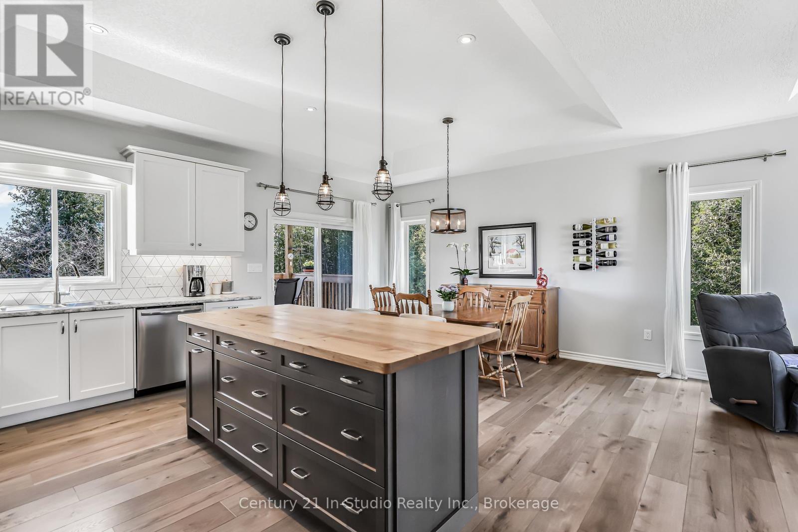 202 Meredith Way, Chatsworth, Ontario N0H 1G0 - Photo 12 - X12509832