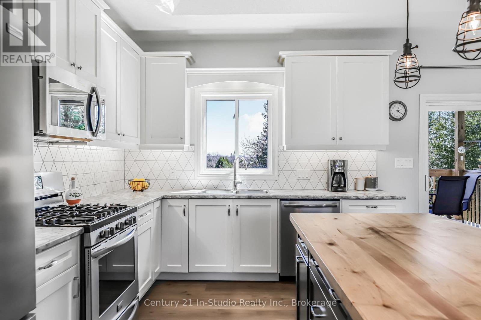 202 Meredith Way, Chatsworth, Ontario N0H 1G0 - Photo 13 - X12509832