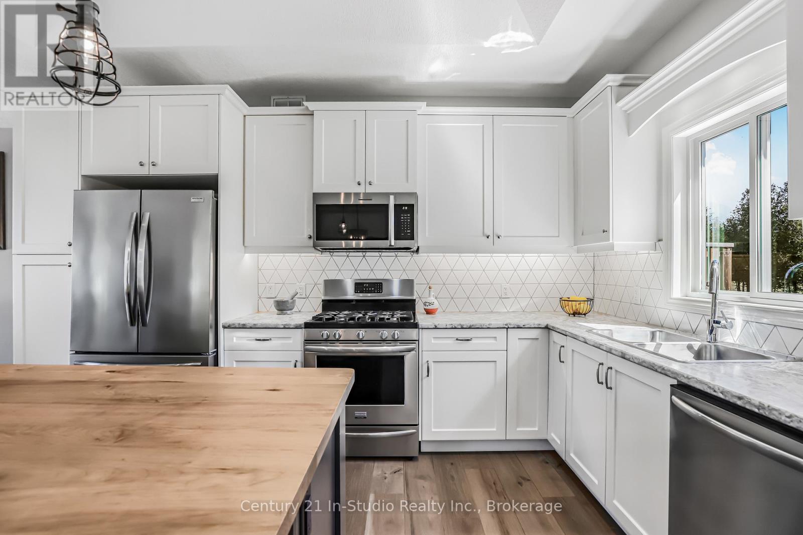 202 Meredith Way, Chatsworth, Ontario N0H 1G0 - Photo 14 - X12509832