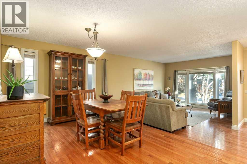 11 Bernard Place Nw, Calgary, Alberta  T3K 2B8 - Photo 6 - A2267342