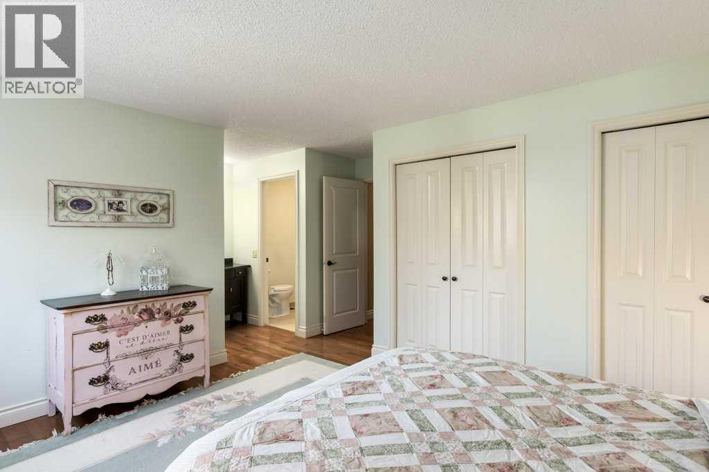 11 Bernard Place Nw, Calgary, Alberta  T3K 2B8 - Photo 15 - A2267342