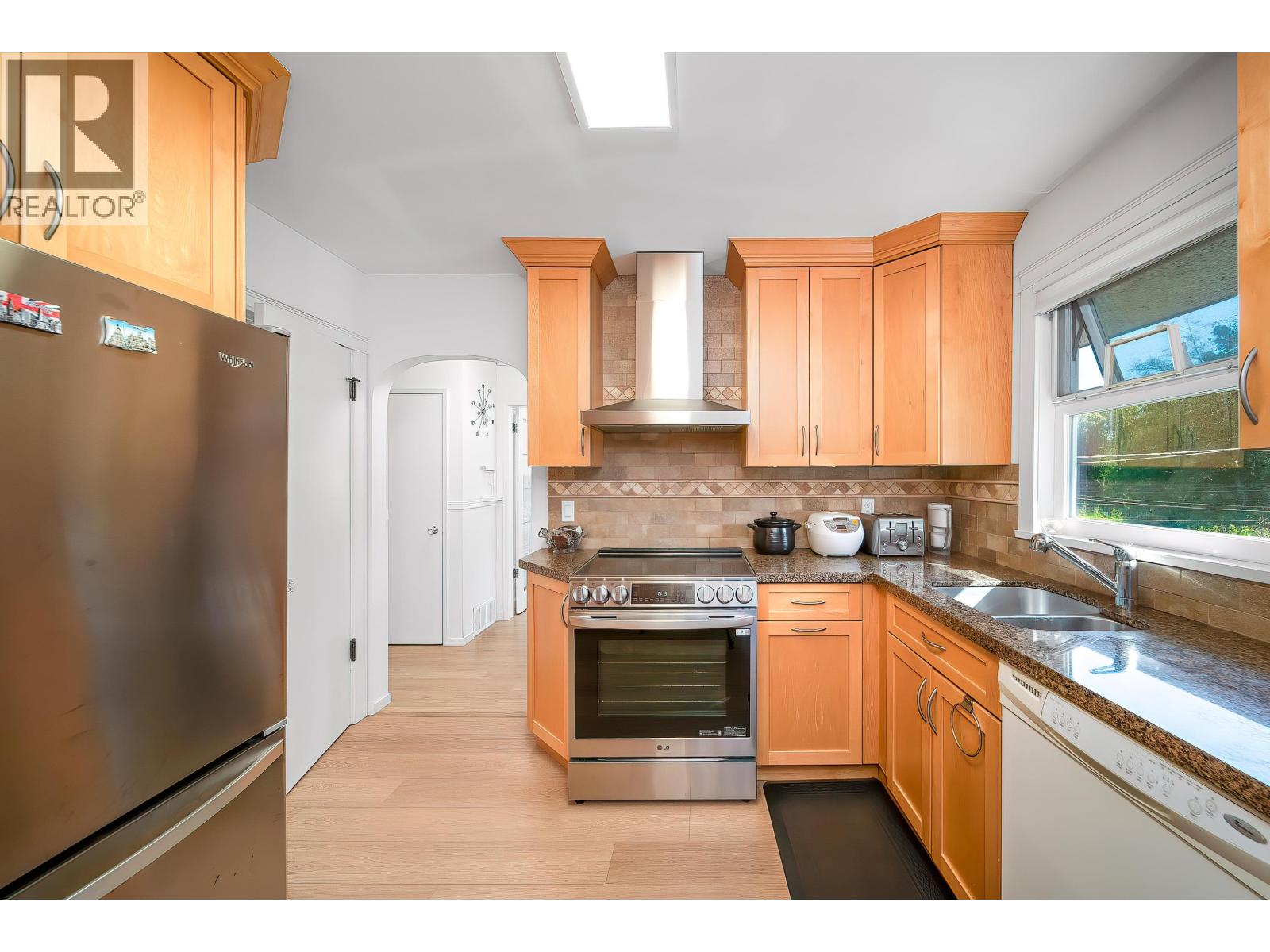 6516 Portland Street, Burnaby, British Columbia V5E 1A2 - Photo 29 - R3064695