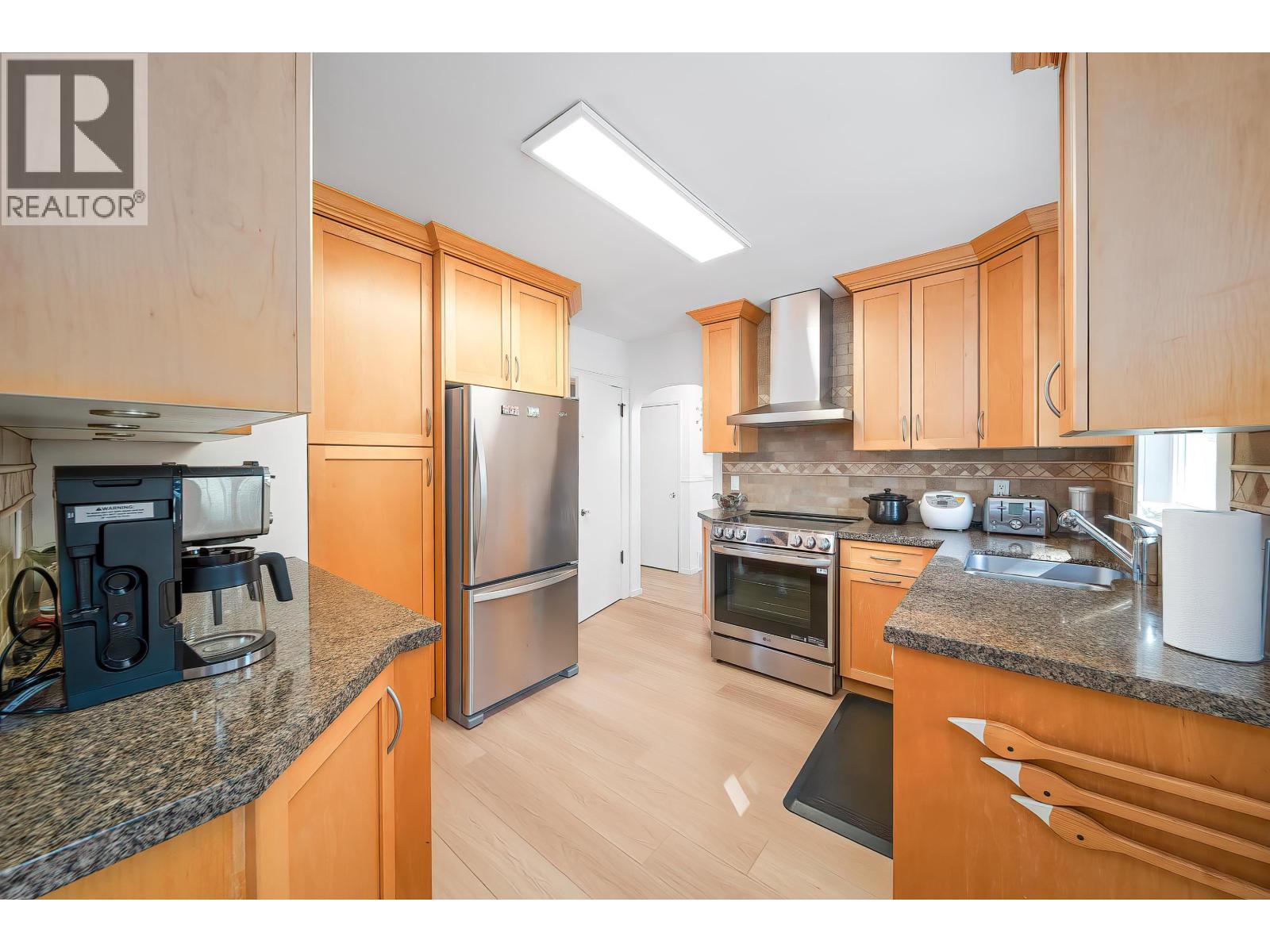 6516 Portland Street, Burnaby, British Columbia V5E 1A2 - Photo 27 - R3064695