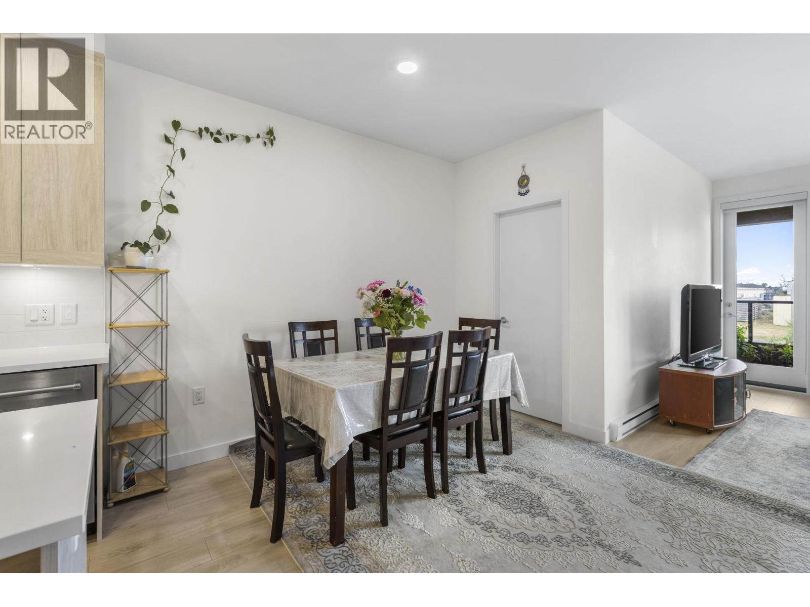 510 7579 16th Street, Burnaby, British Columbia V3N 0H7 - Photo 9 - R3064436