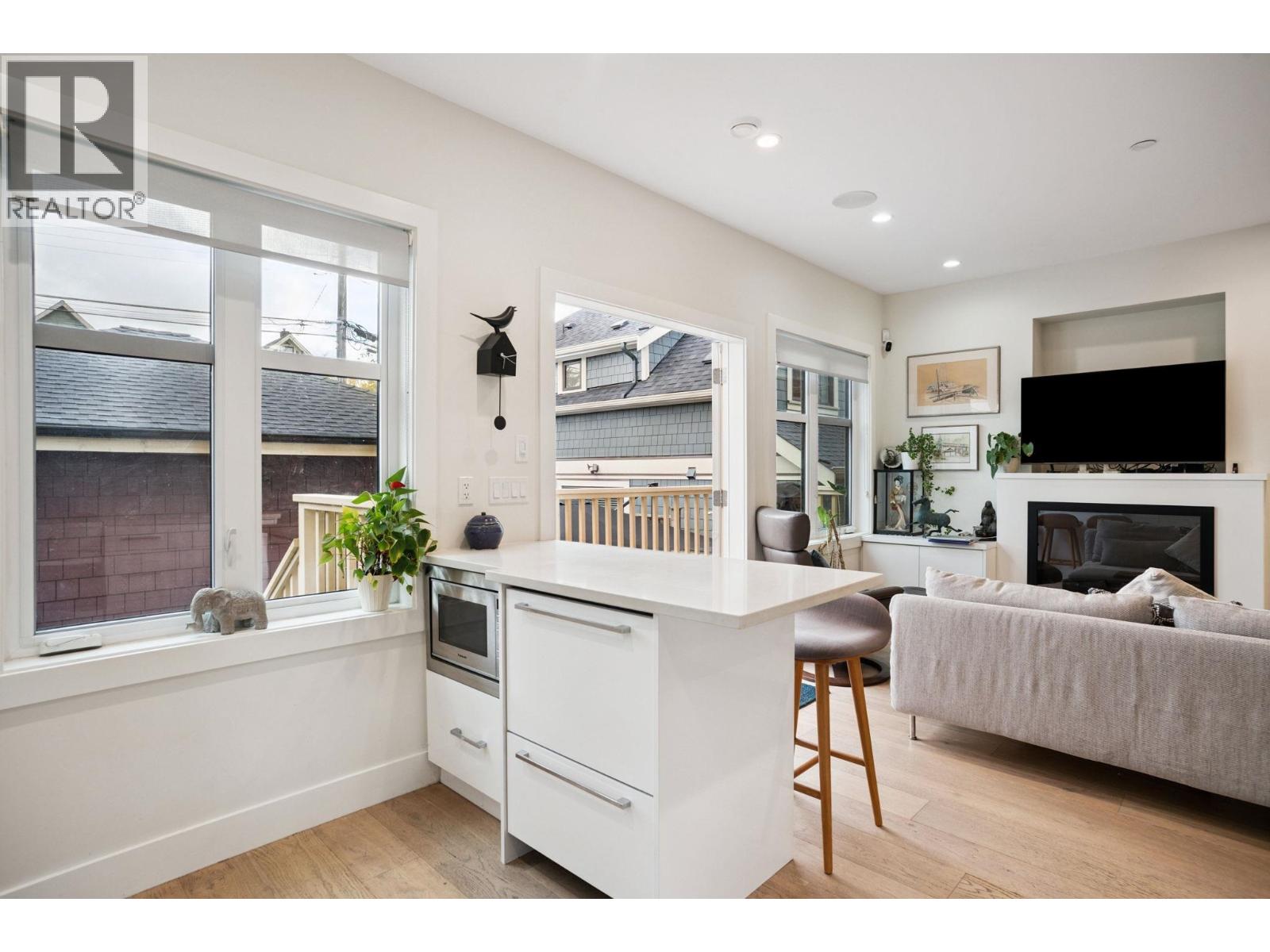 764 E 14th Avenue, Vancouver, British Columbia  V5T 2N3 - Photo 12 - R3064559