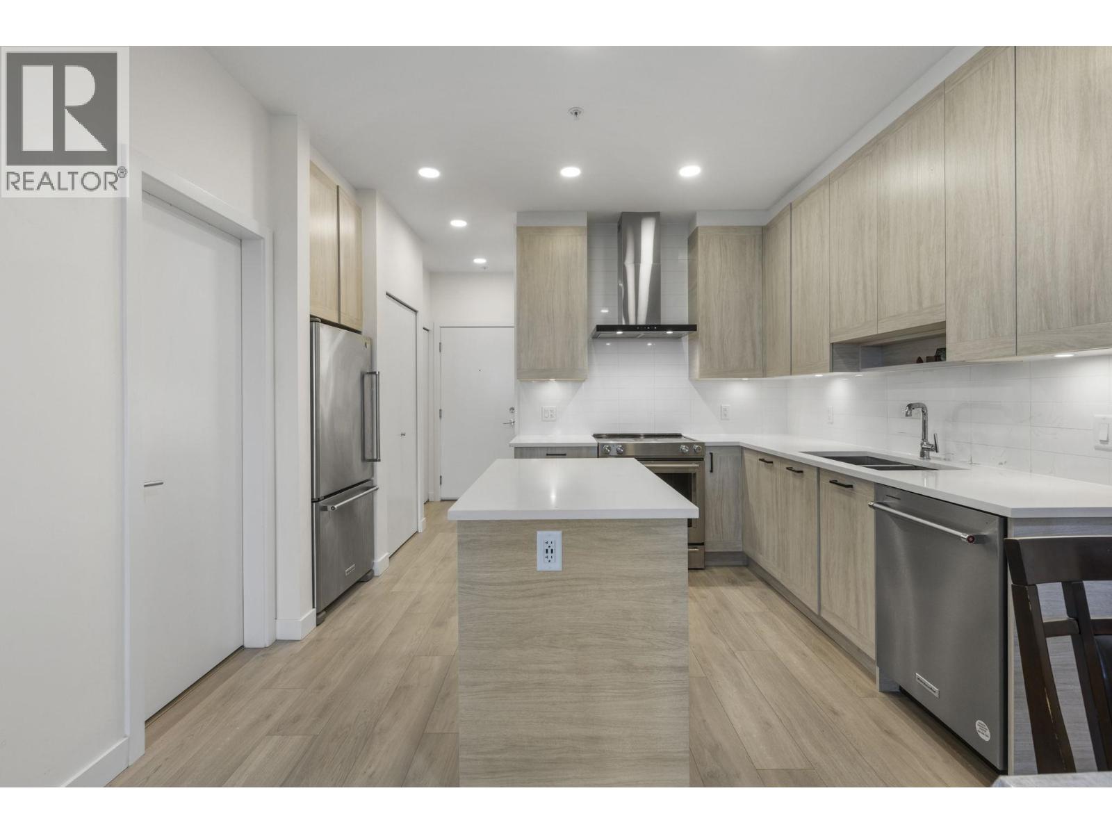 510 7579 16th Street, Burnaby, British Columbia V3N 0H7 - Photo 3 - R3064436